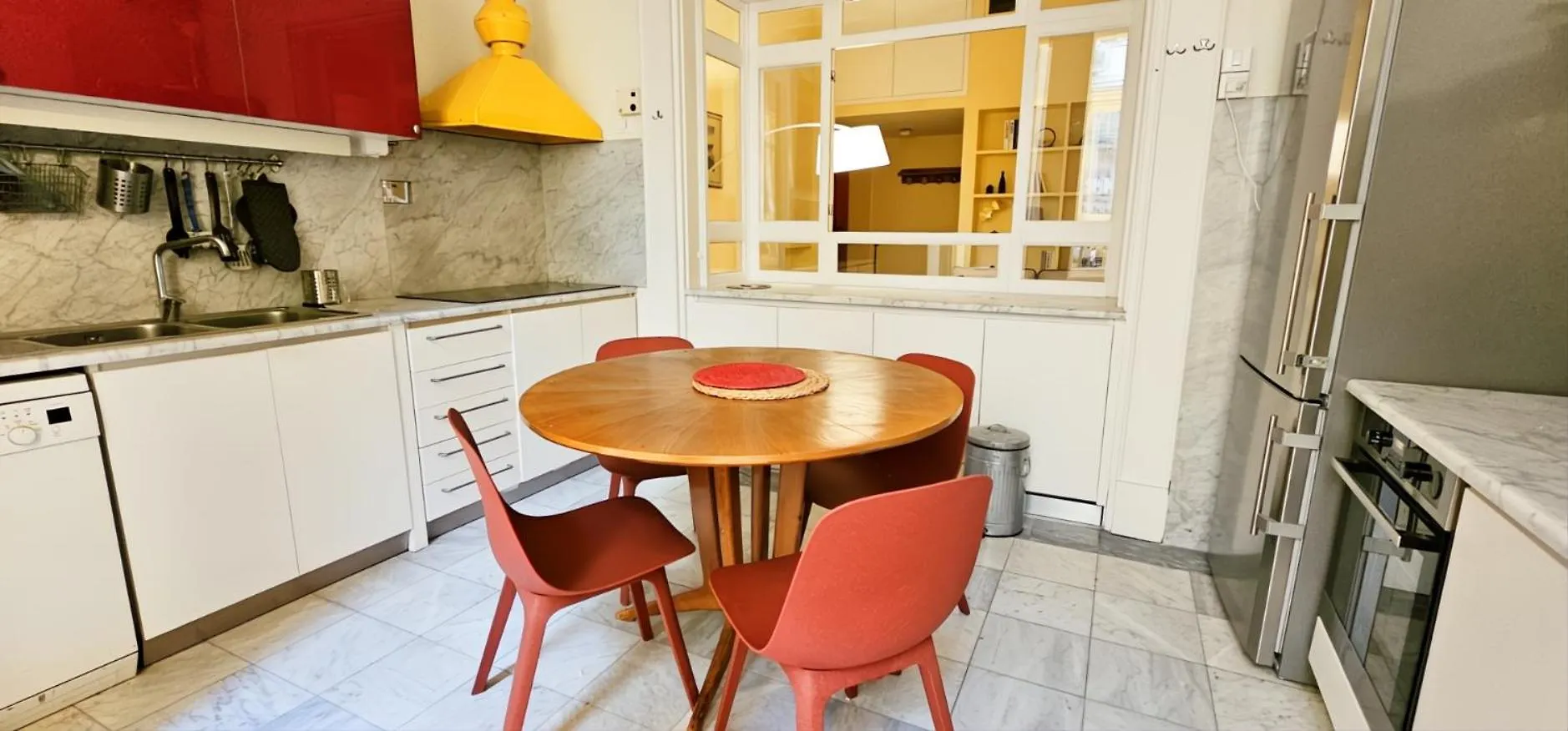 Elegantis Monti Royal Apartment With Private Terrace Rome