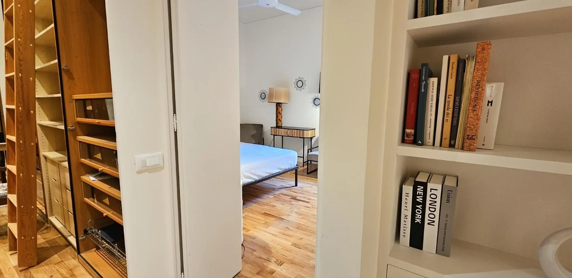 Elegantis Monti Royal Apartment With Private Terrace Rome Italy