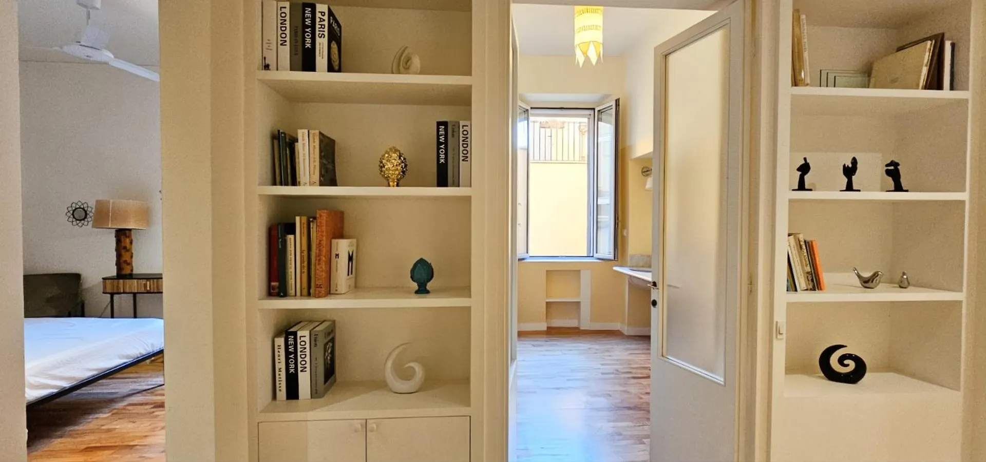 Elegantis Monti Royal Apartment With Private Terrace Rome