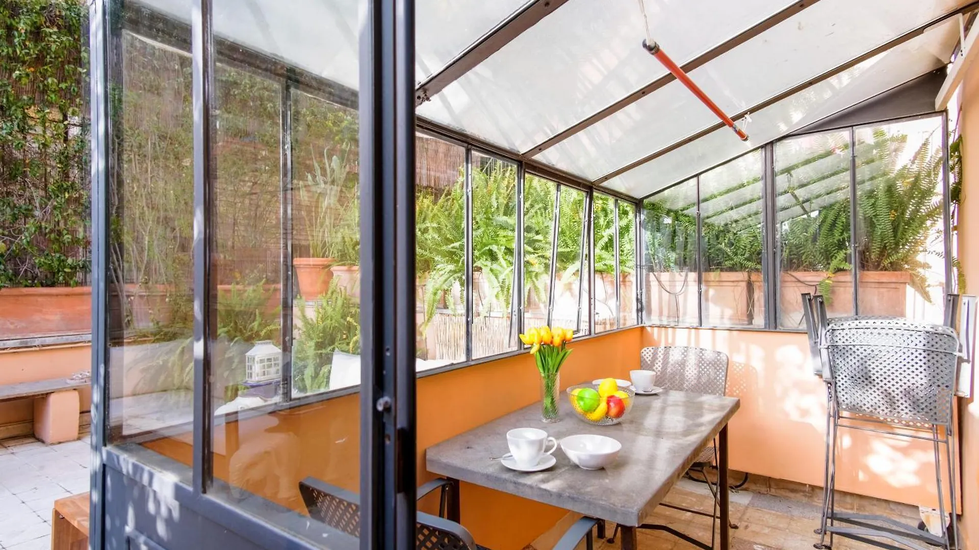 Elegantis Monti Royal Apartment With Private Terrace Rome