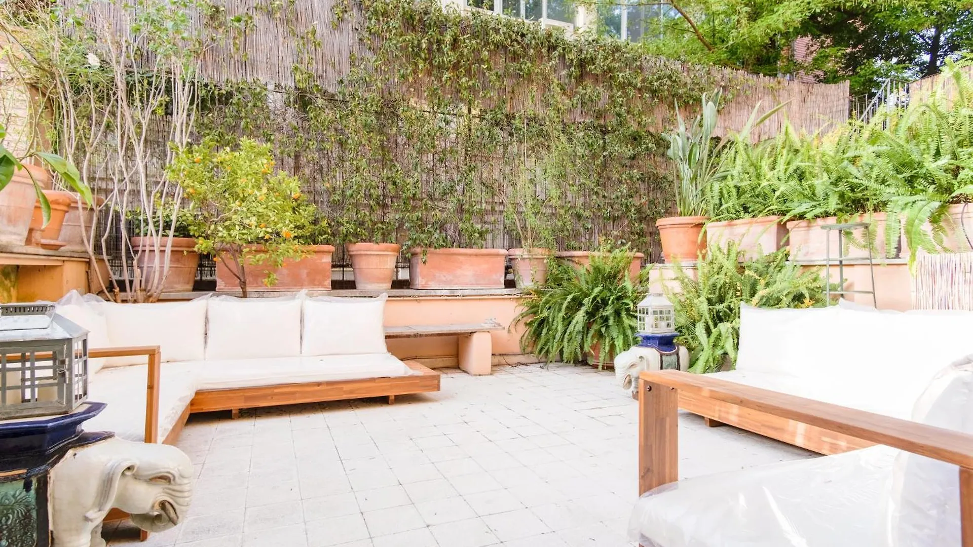 Elegantis Monti Royal Apartment With Private Terrace Rome 0*,  Italy