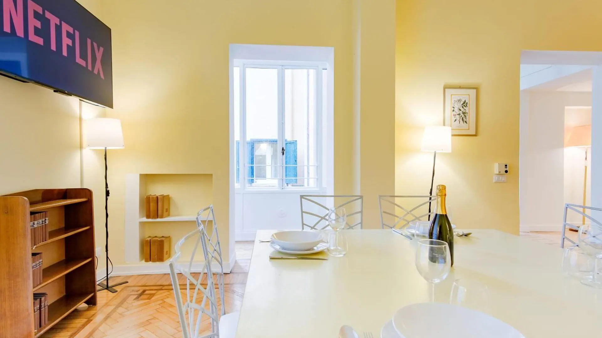 Elegantis Monti Royal Apartment With Private Terrace Rome